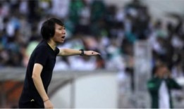 足球记者爆料李铁视频,揭秘足球场上的铁血精神与战术智慧