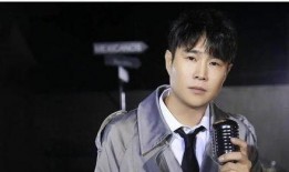 郑源爆料他爸是谁视频在线观看,揭秘父亲身份，独家视频带你走进他的家庭故事