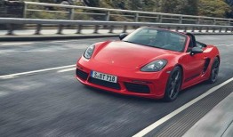 黑哥爆料保时捷女装视频,保时捷女装视频引发热议