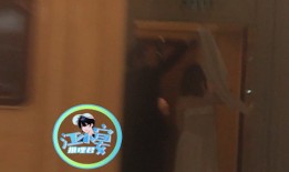 张小寒最新爆料向佐视频,张小寒最新爆料揭秘幕后真相